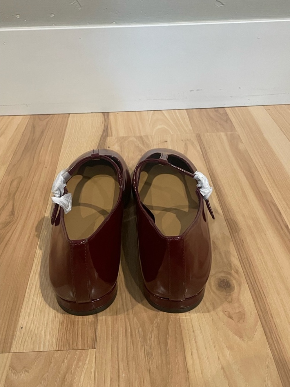 J. Crew F T-Strap Patent Mary Jane Shoes in Burgundy. - Picture 3 of 6